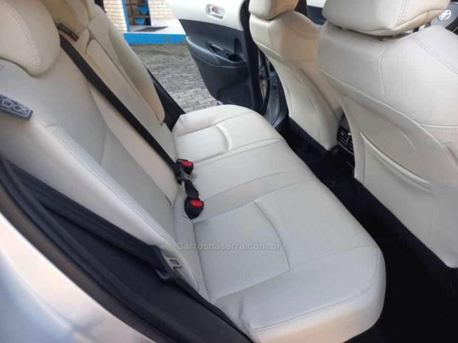 TOYOTA - COROLLA - 2022/2022 - Prata - R$ 149.990,00