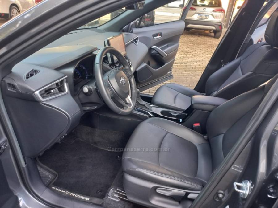 TOYOTA - COROLLA - 2023/2023 - Cinza - R$ 139.990,00