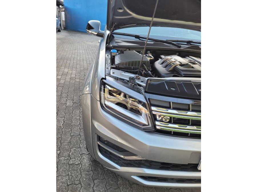 VOLKSWAGEN - AMAROK - 2023/2023 - Cinza - R$ 205.000,00
