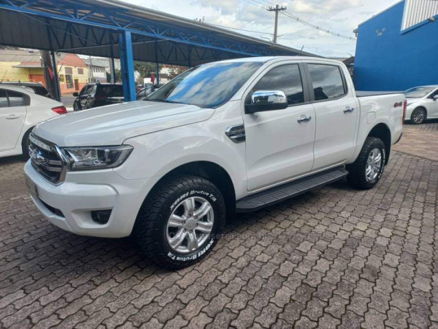 FORD - RANGER - 2022/2022 - Branca - R$ 176.990,00