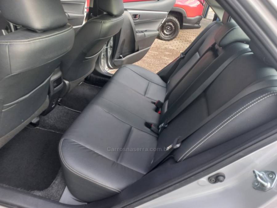 TOYOTA - COROLLA - 2019/2019 - Prata - R$ 107.990,00