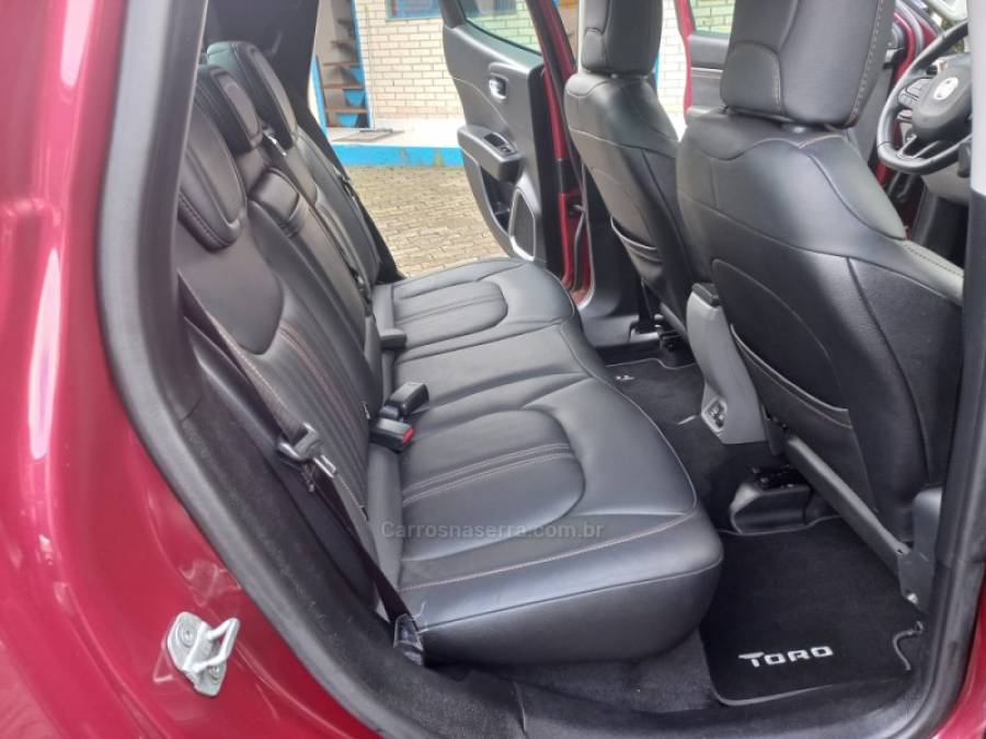FIAT - TORO - 2018/2018 - Vermelha - R$ 103.990,00