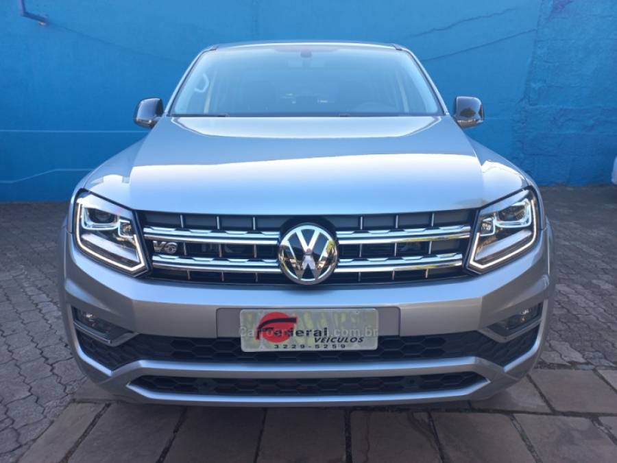 VOLKSWAGEN - AMAROK - 2023/2023 - Prata - R$ 205.000,00