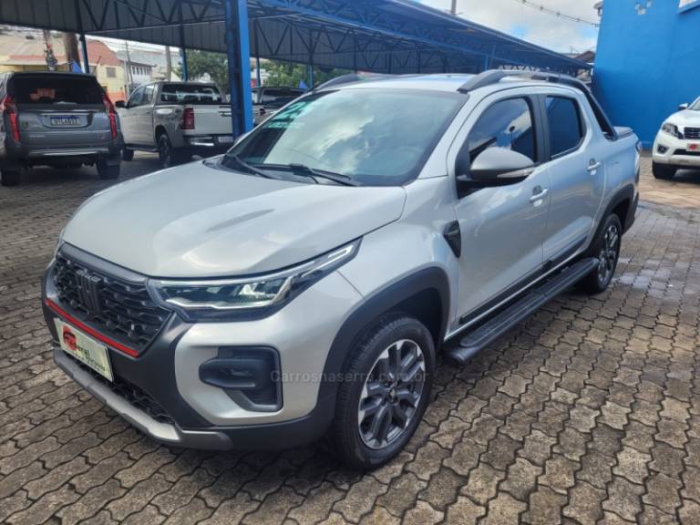 FIAT - STRADA - 2024/2025 - Prata - R$ 129.900,00
