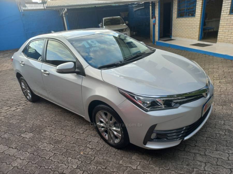 TOYOTA - COROLLA - 2019/2019 - Prata - R$ 107.990,00