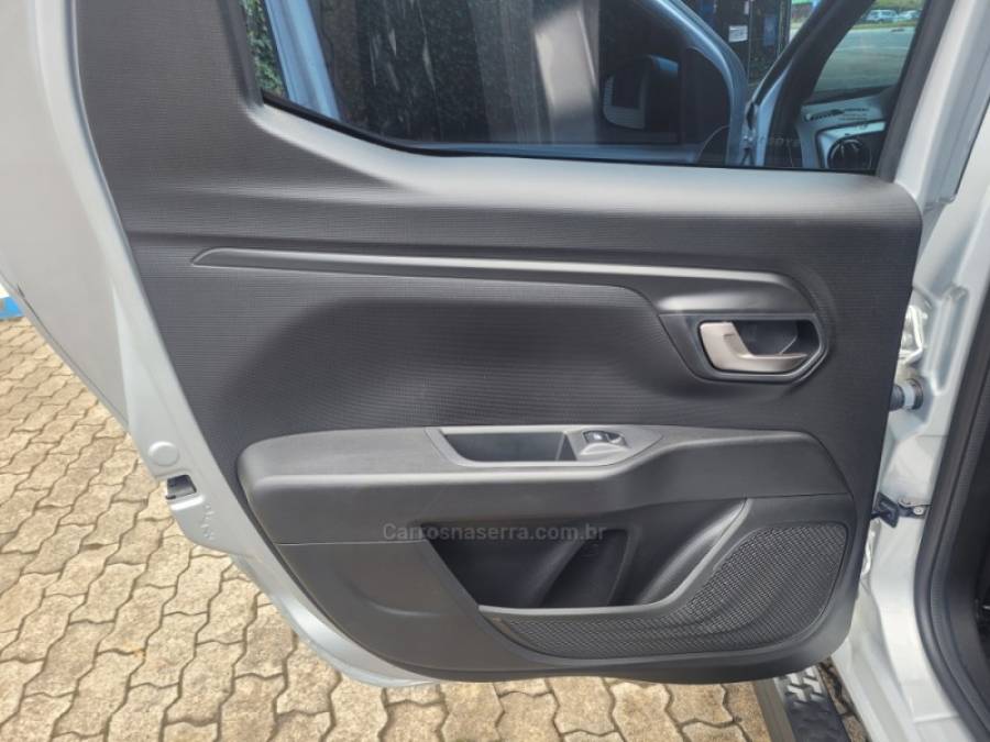 FIAT - STRADA - 2025/2025 - Prata - R$ 129.900,00