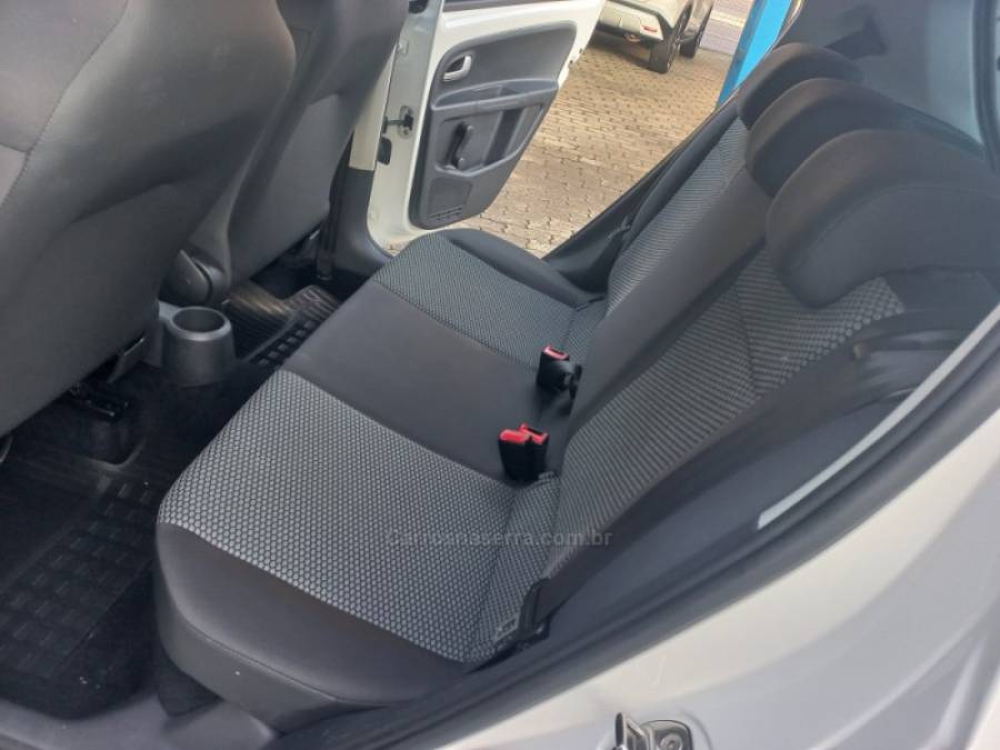 VOLKSWAGEN - UP - 2017/2017 - Branca - R$ 57.990,00