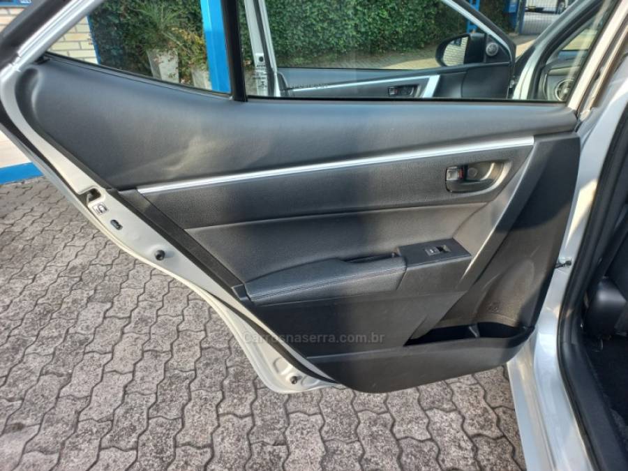 TOYOTA - COROLLA - 2019/2019 - Prata - R$ 107.990,00