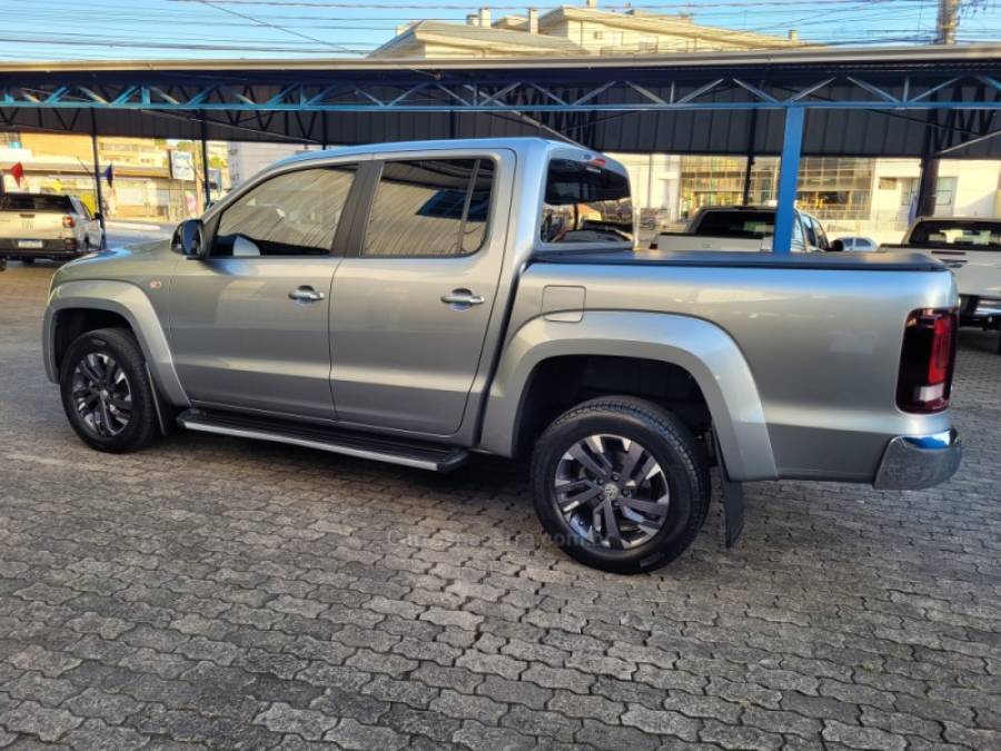 VOLKSWAGEN - AMAROK - 2023/2023 - Cinza - R$ 205.000,00