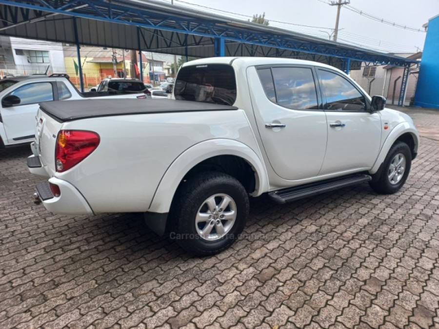 MITSUBISHI - L200 TRITON - 2013/2013 - Branca - R$ 120.000,00