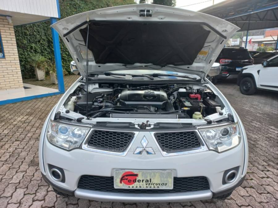 MITSUBISHI - L200 TRITON - 2013/2013 - Branca - R$ 120.000,00