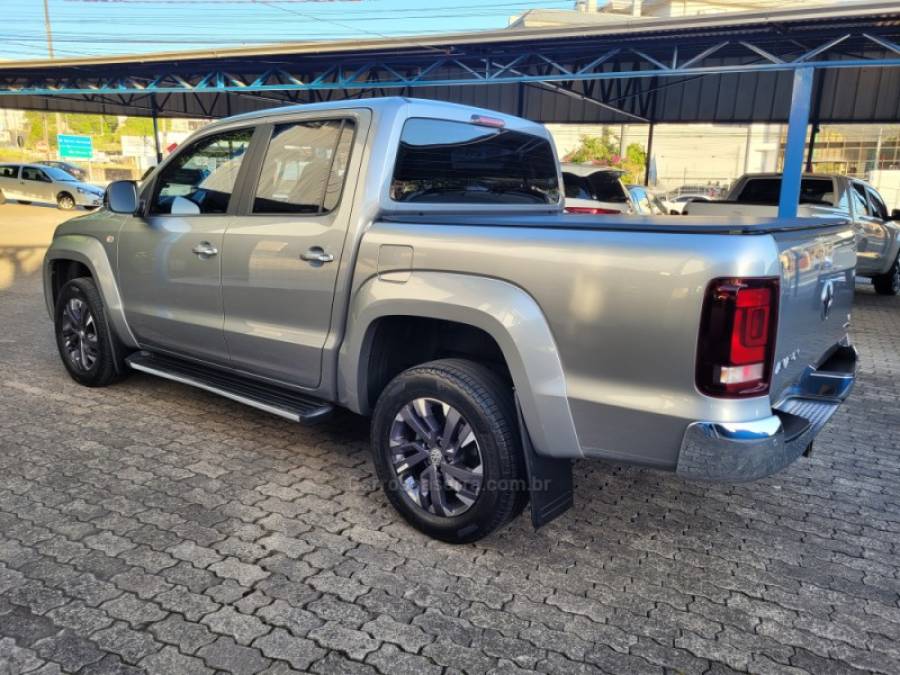 VOLKSWAGEN - AMAROK - 2023/2023 - Cinza - R$ 205.000,00