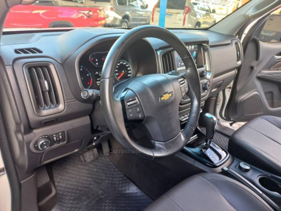 CHEVROLET - S10 - 2020/2020 - Branca - R$ 175.000,00