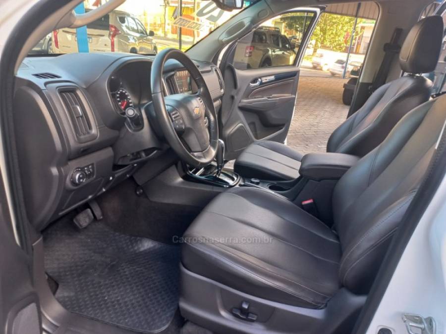 CHEVROLET - S10 - 2020/2020 - Branca - R$ 175.000,00