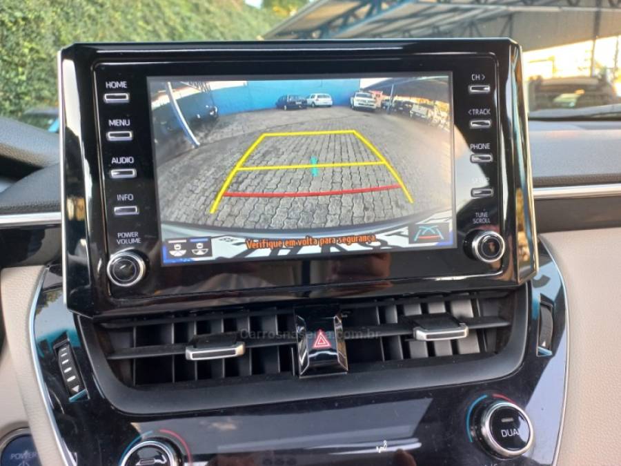 TOYOTA - COROLLA - 2022/2022 - Prata - R$ 149.990,00