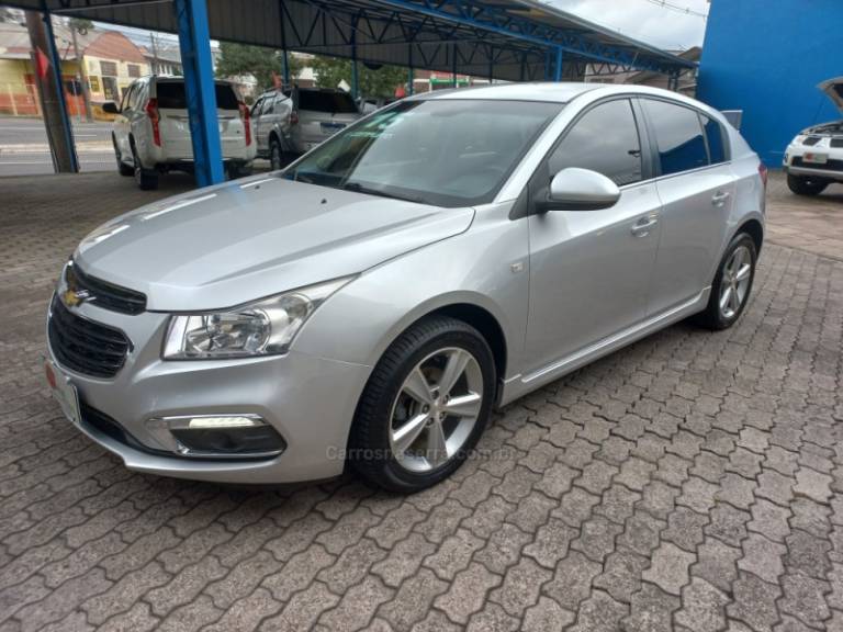 CHEVROLET - CRUZE - 2015/2015 - Prata - R$ 63.990,00